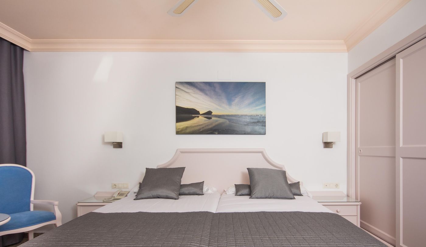 Mac-Puerto-Marina-Benalmadena-Room-26