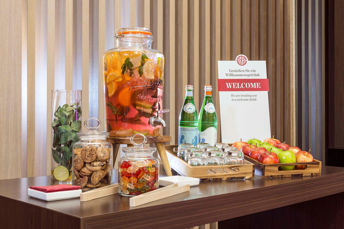 NH-Collection-Amsterdam-Flower-Market-Lobby-63