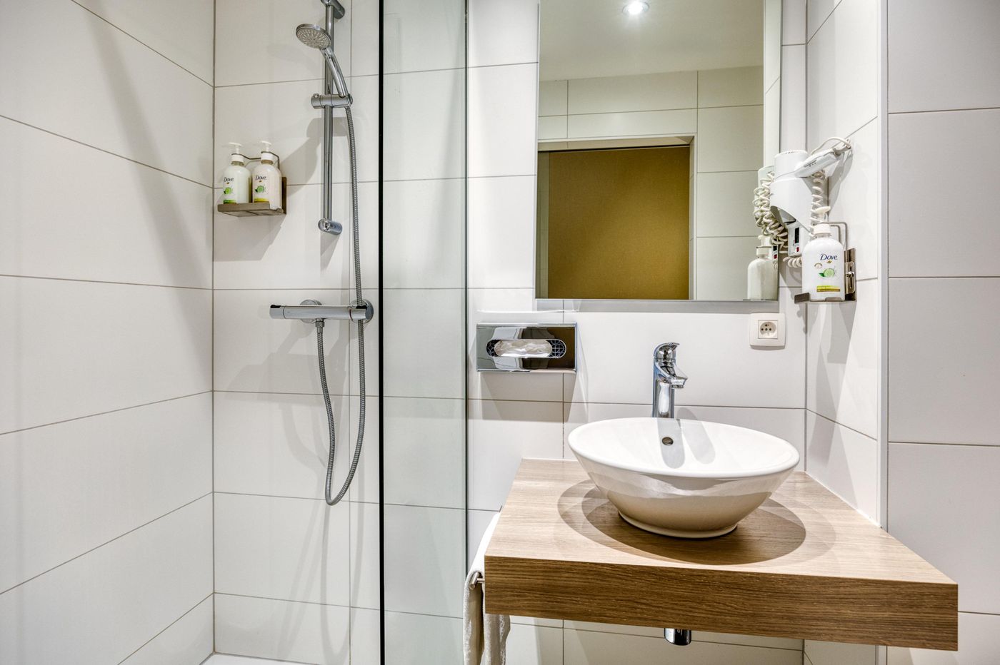 Holiday-Inn-Brussels-Schuman-Room-40