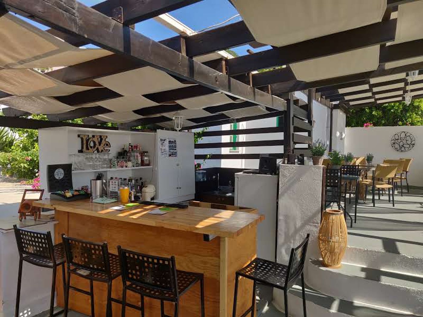 Xenones-Lindos-Bar-13