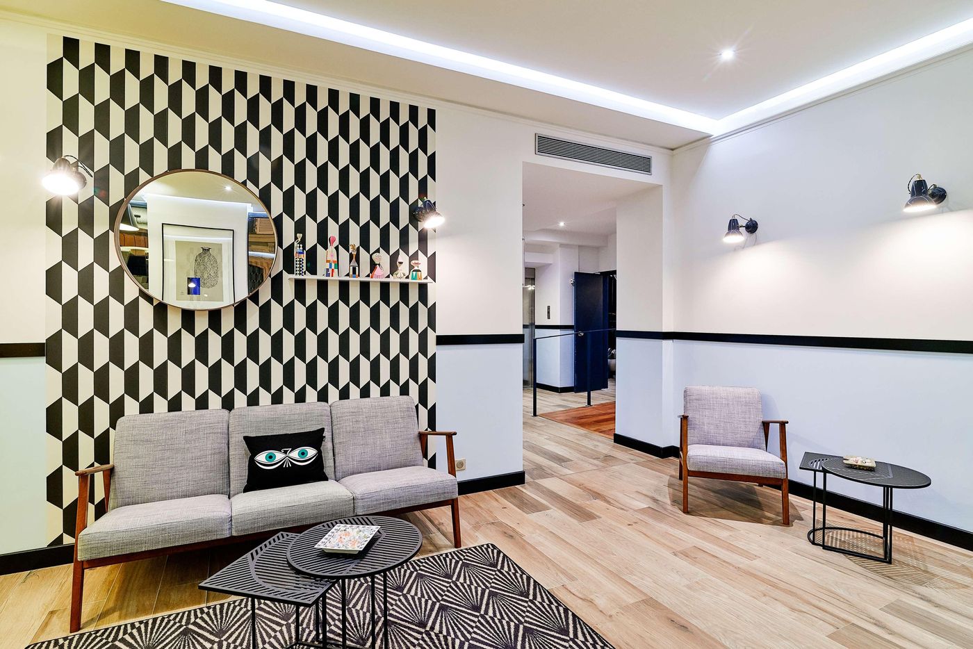 Augustin-Astotel-Lobby-2