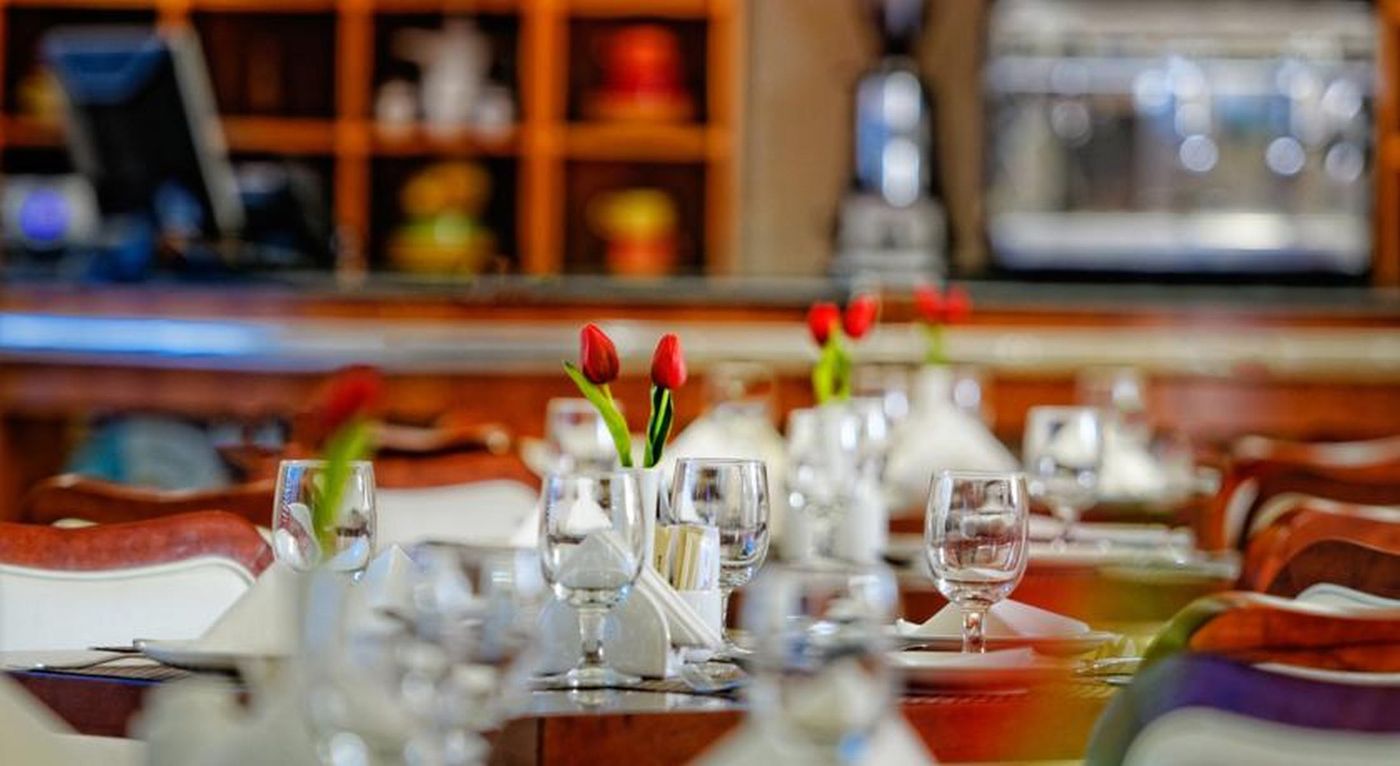 Golden-Sands-3-Hotel-Apartments-Restaurant-51