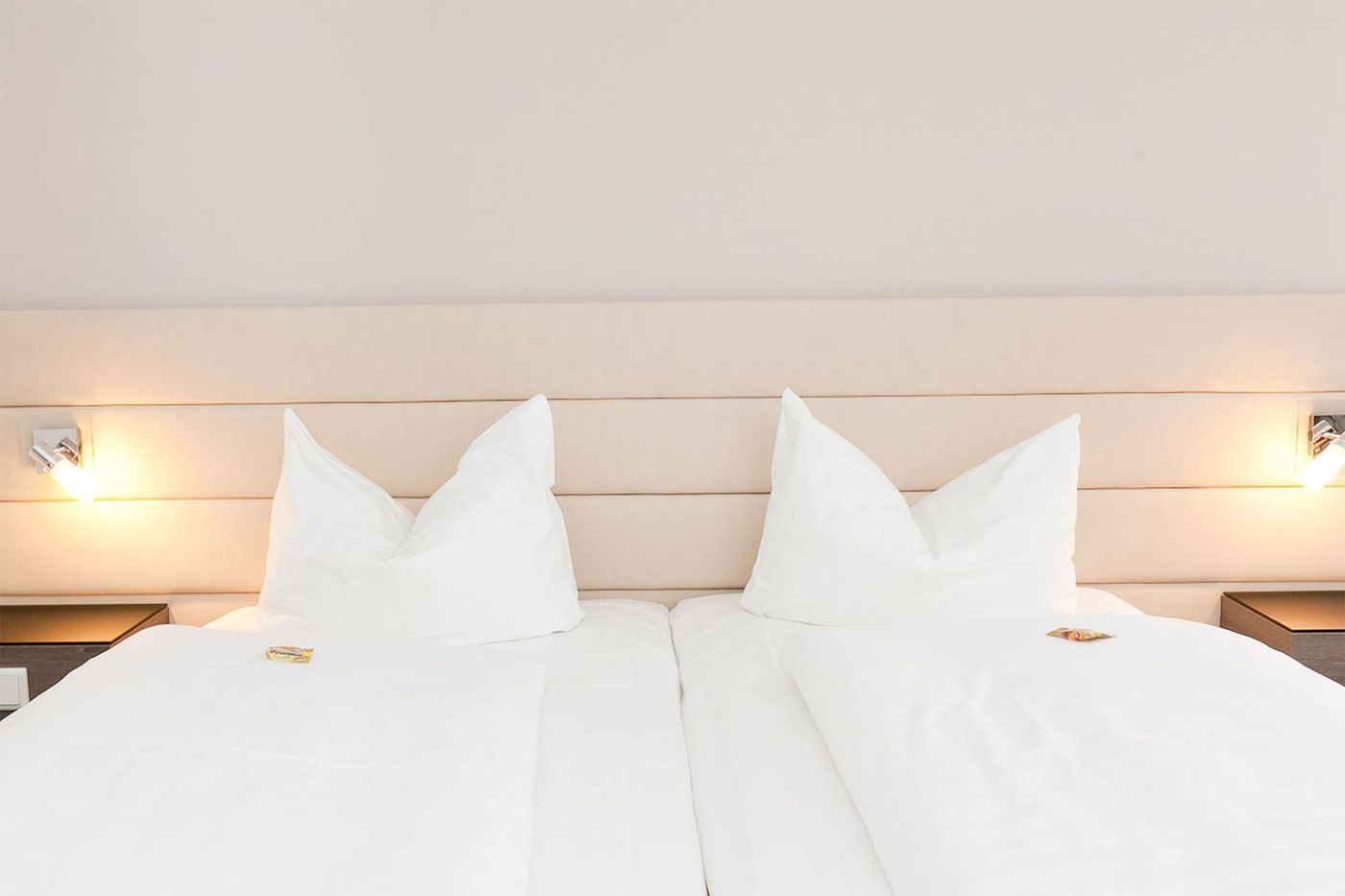 Manhattan Hotel - Germany - FRANKFURT AM MAIN - Room - 5