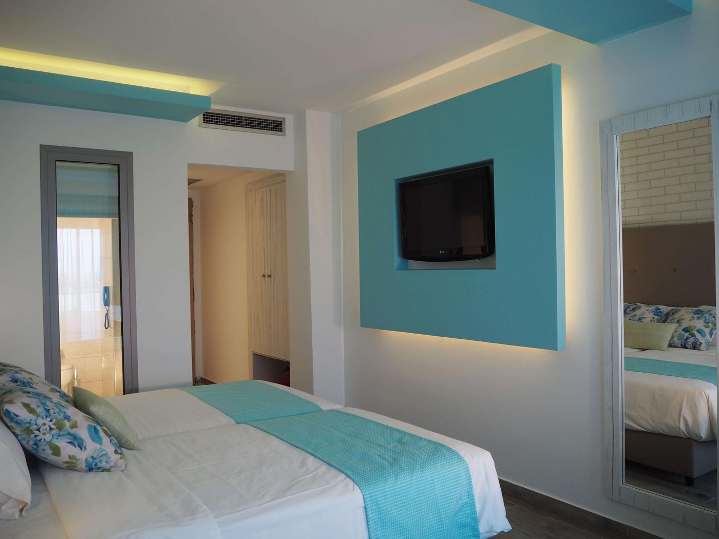 smartline-Kyknos-Beach-Room-48
