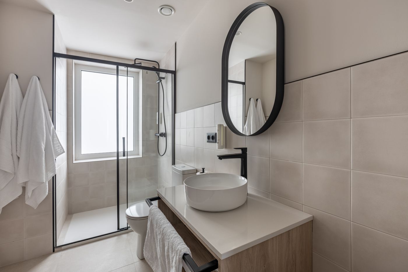 Libere-Madrid-Chamberi-Room-33