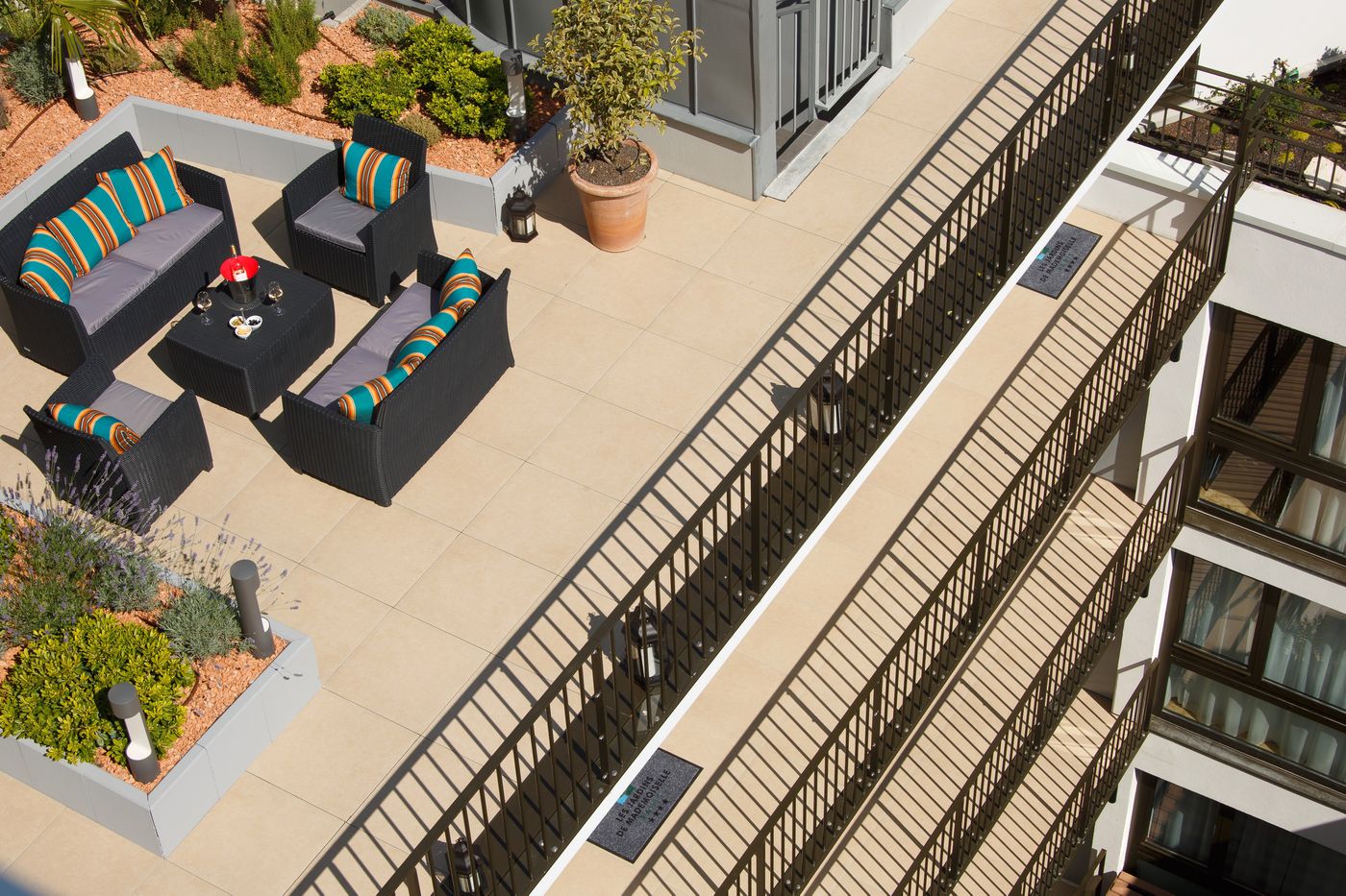 Hotel-Les-Jardins-de-Mademoiselle-Terrace-34