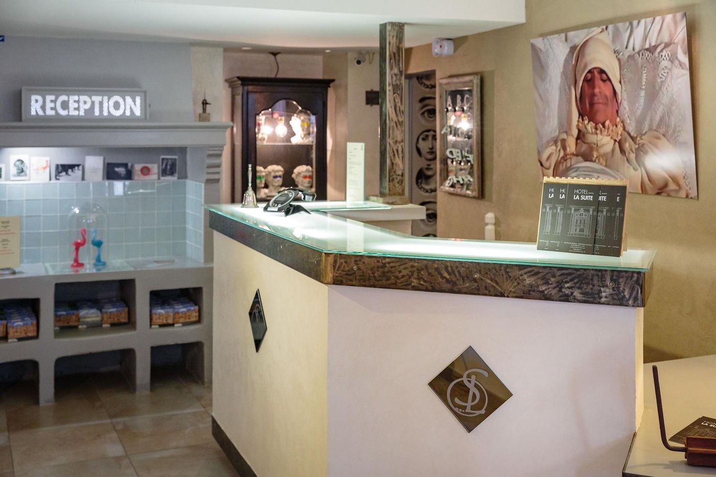 Hôtel La Suite-France-VILLENEUVE-LES-AVIGNON-Lobby-9