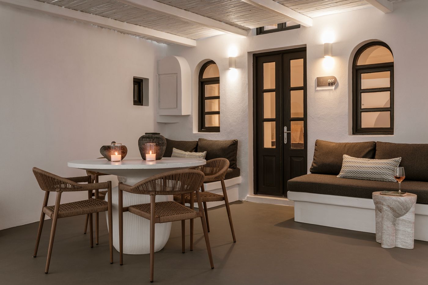 Aqua-Luxury-Suites-Room-52