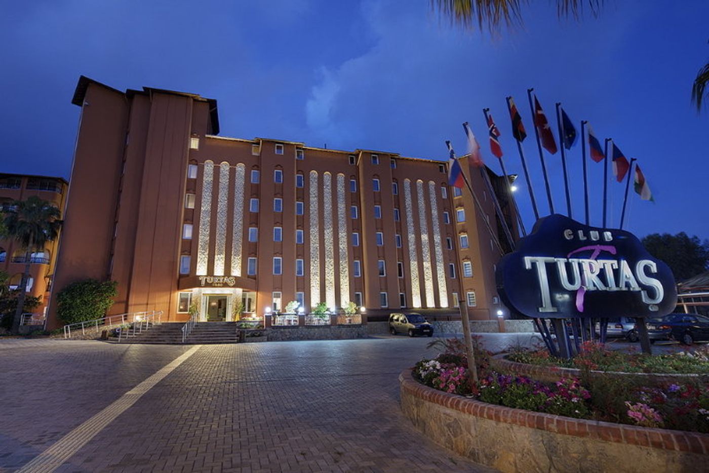 Club-Turtas-Beach-Hotel-General-view-13