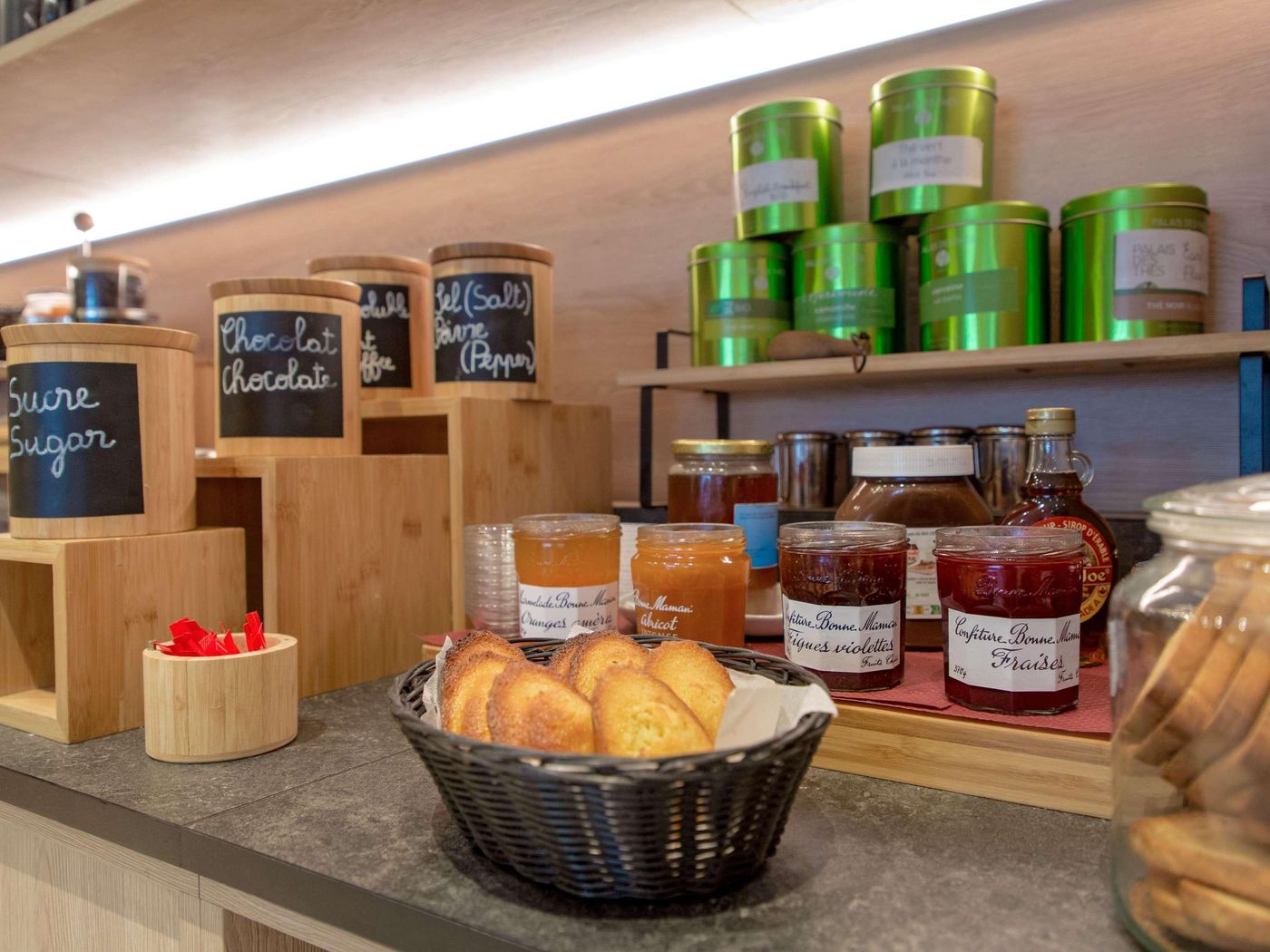 ibis-Styles-Cannes-Le-Cannet-Restaurant-34