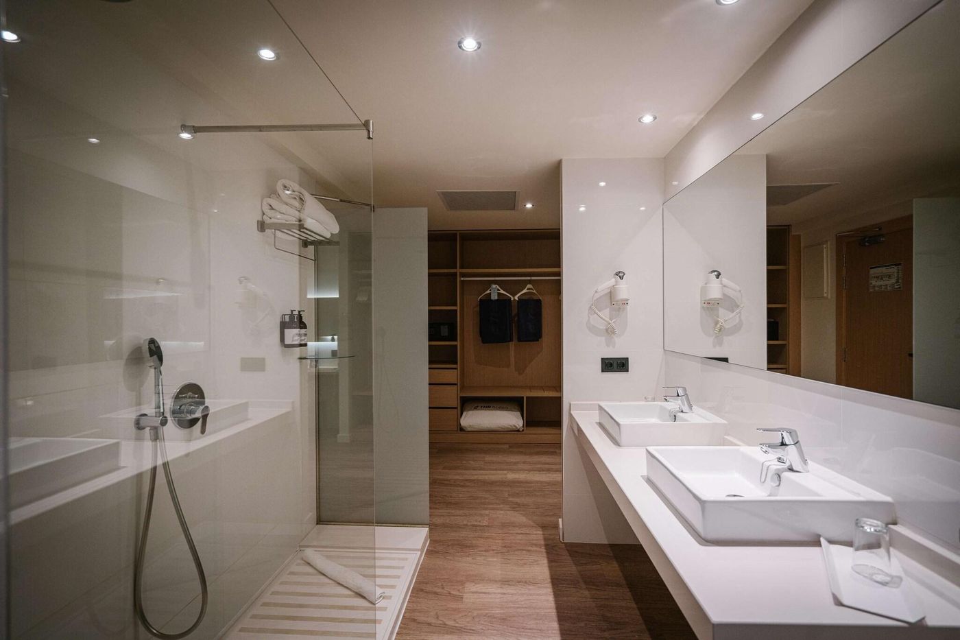 THB-Los-Molinos-Class-Room-41