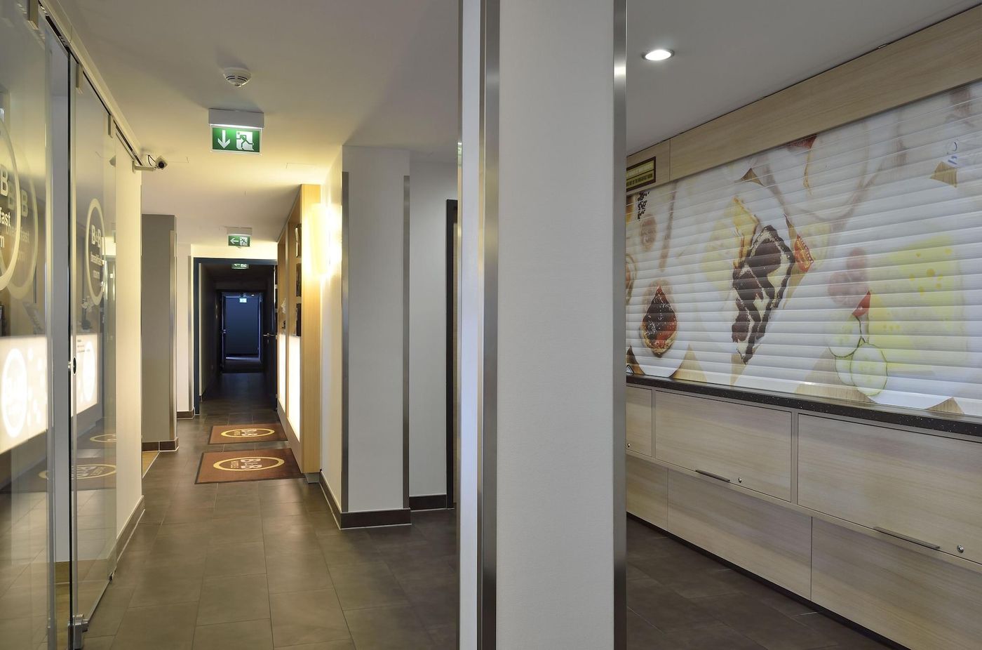 B&B Hotel Frankfurt-Nord - Germany - Frankfurt am Main - Lobby - 7