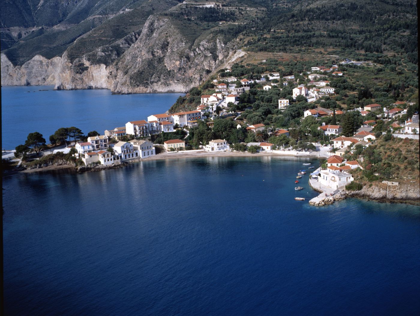 Zest---Xi-Beach-Room-64