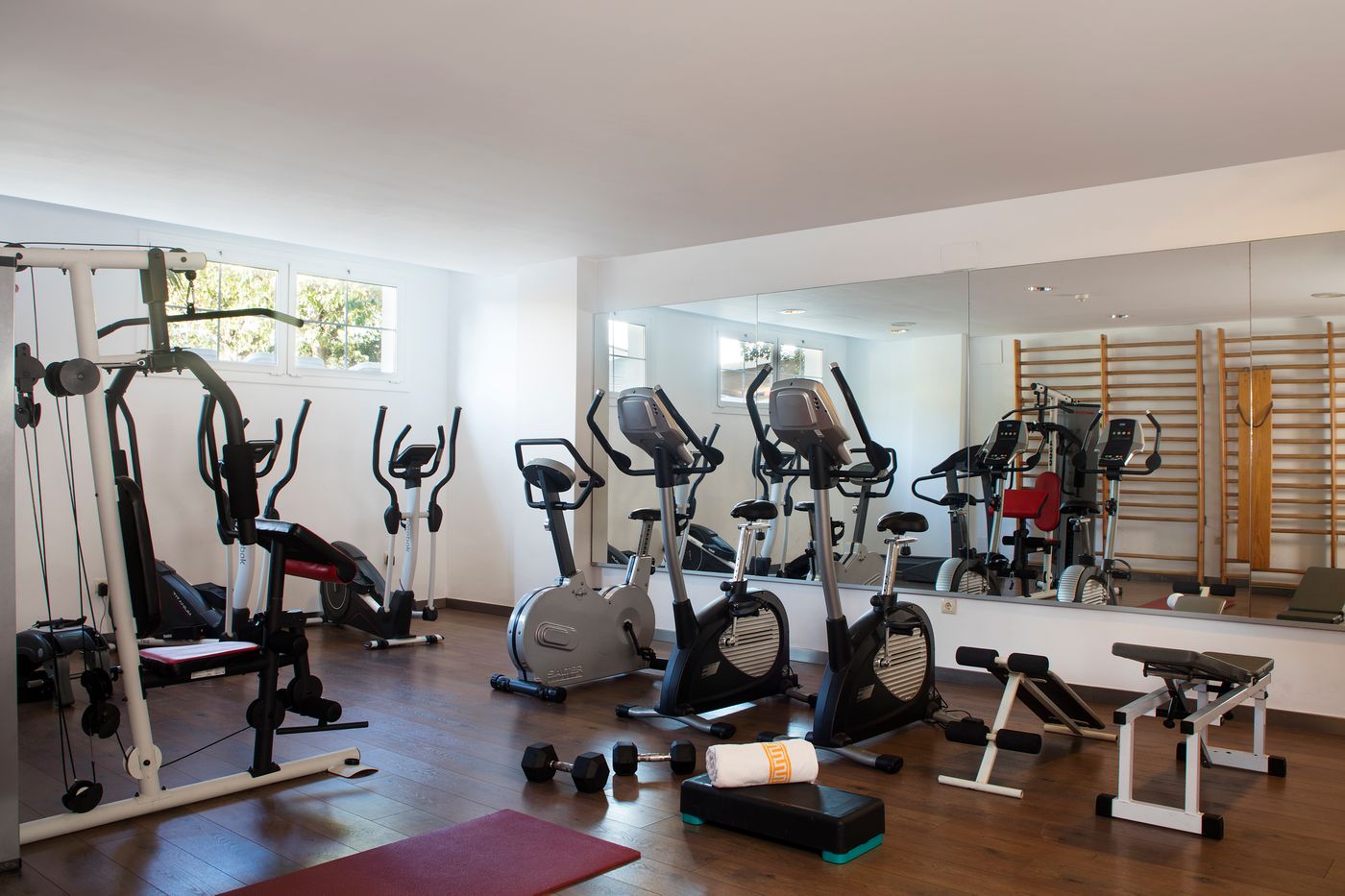 Luna-Club-Sports-and-Entertainment-50