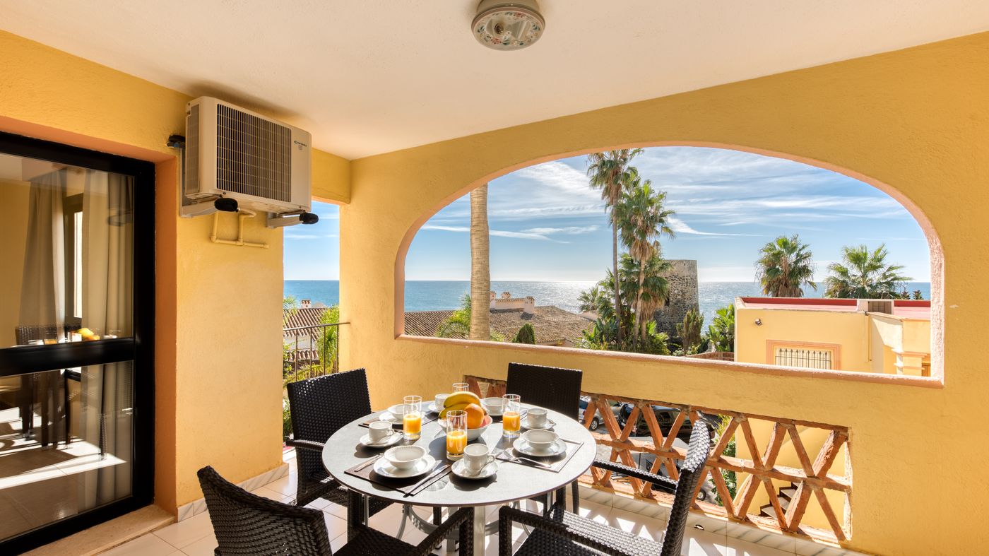 Macdonald-Dona-Lola-Terrace-47