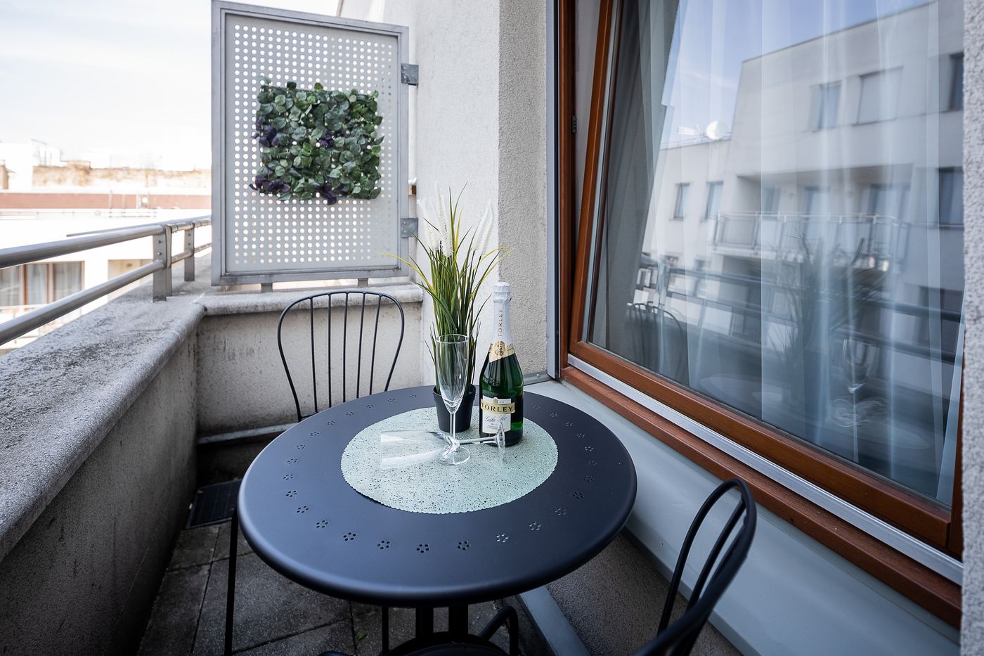 Vagabond-Downtown-Room-57