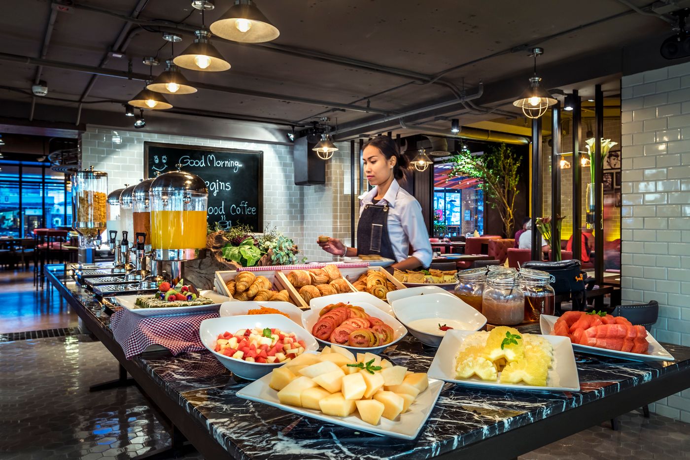 Mercure-Bangkok-Sukhumvit-11-Restaurant-55