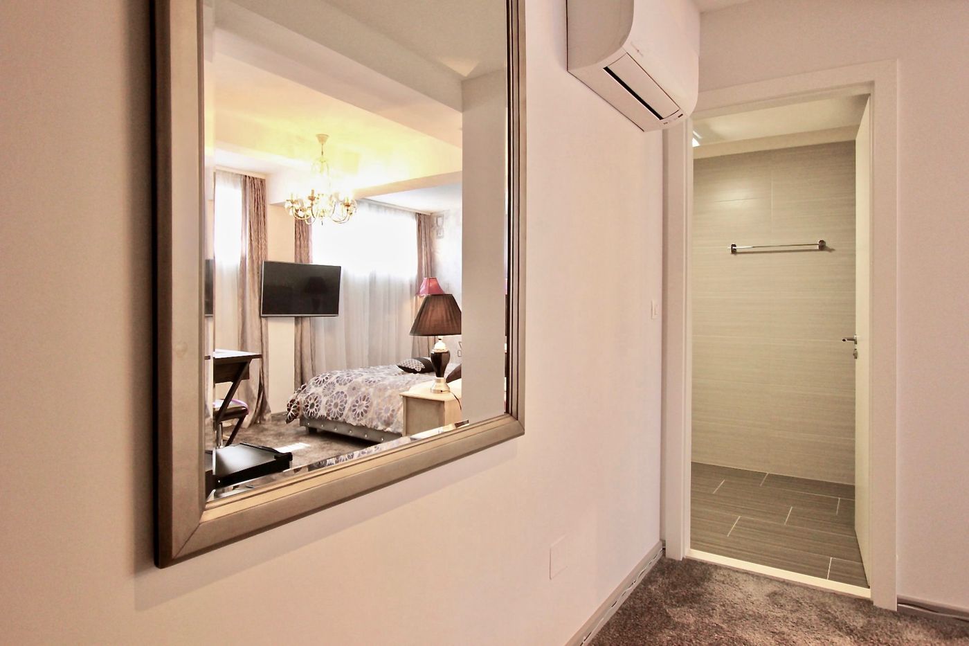 Prima-Luce-Downtown-Room-34