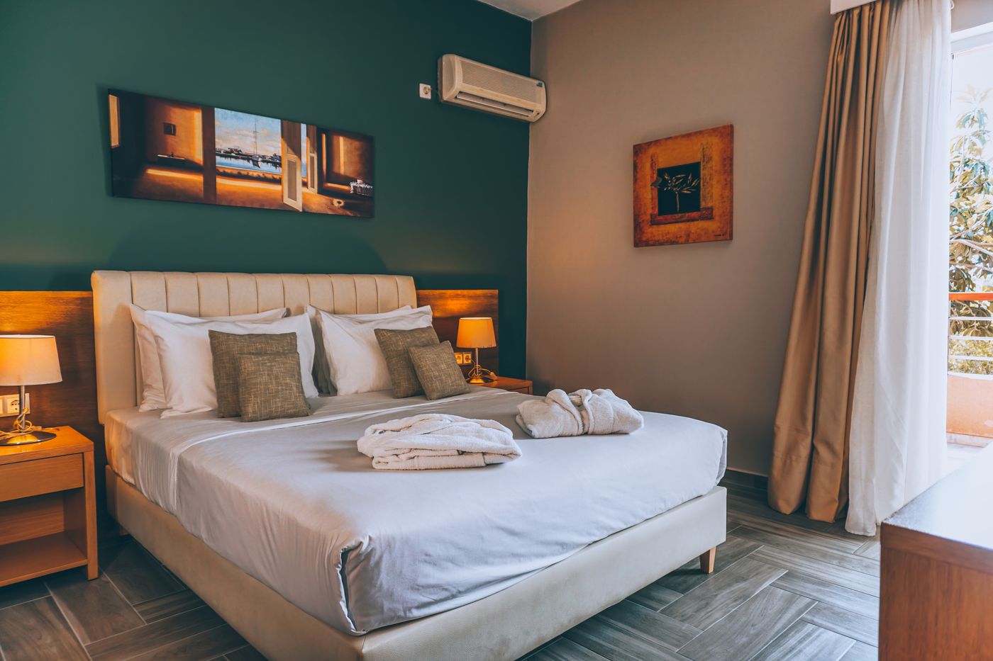 Apollo-Resort-Art-Room-23