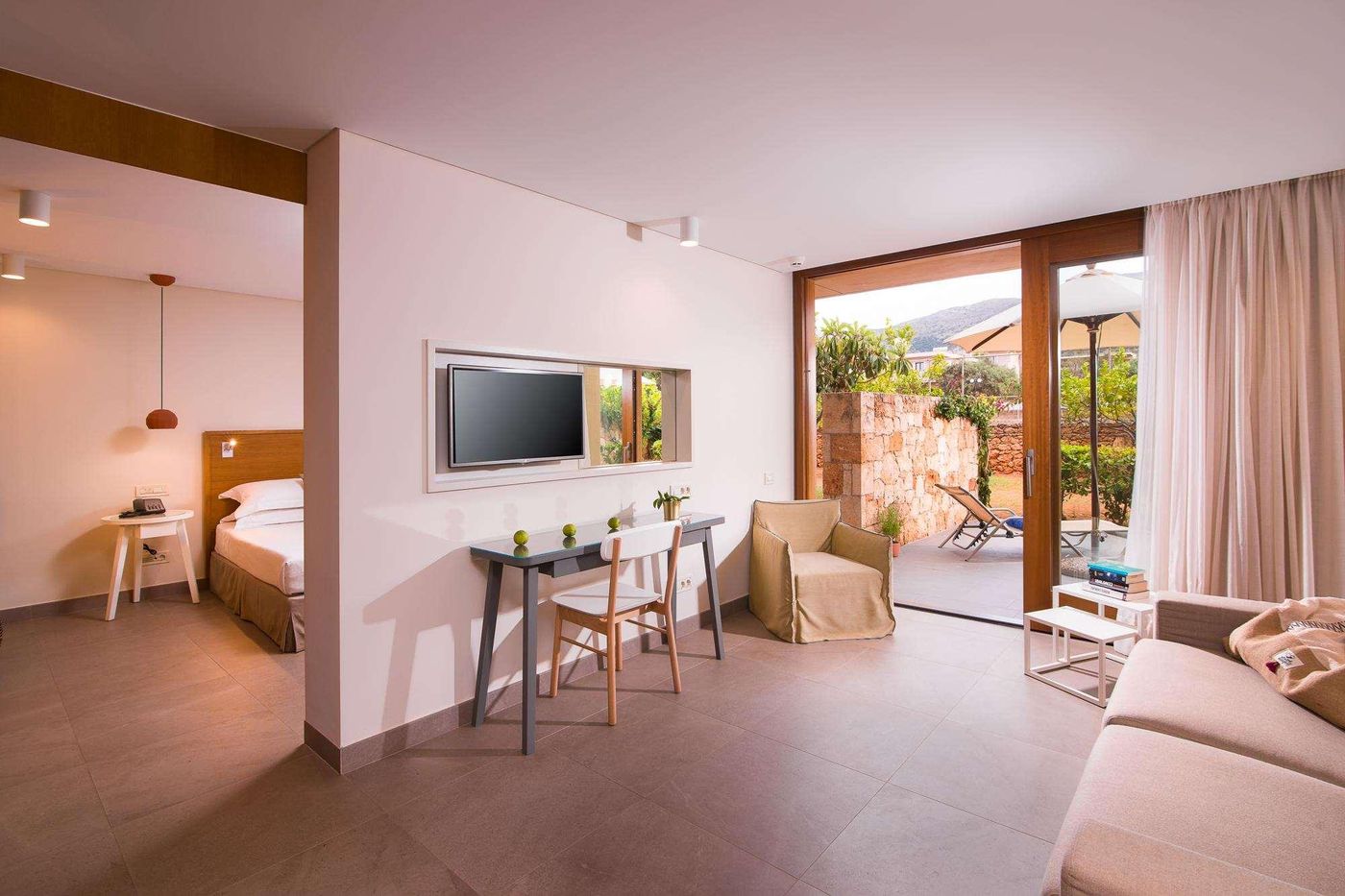 Kernos-Beach-Room-30