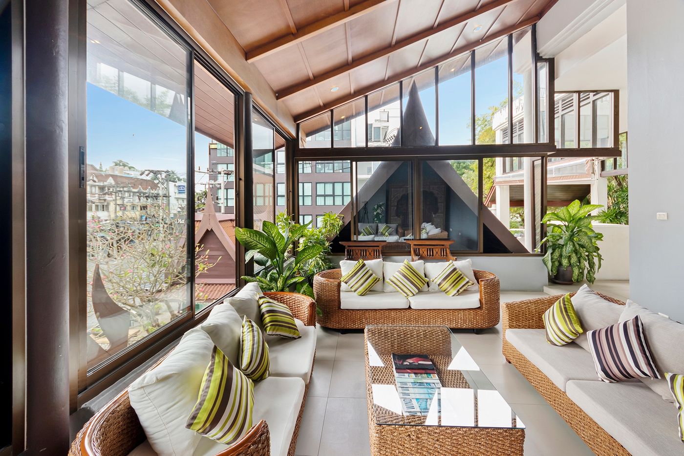 Diamond-Cottage-Resort-And-Spa-Lobby-55