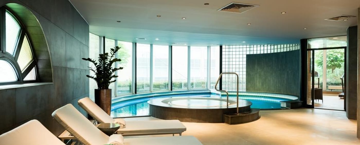 NH-Amsterdam-Schiphol-Airport-Pool-52