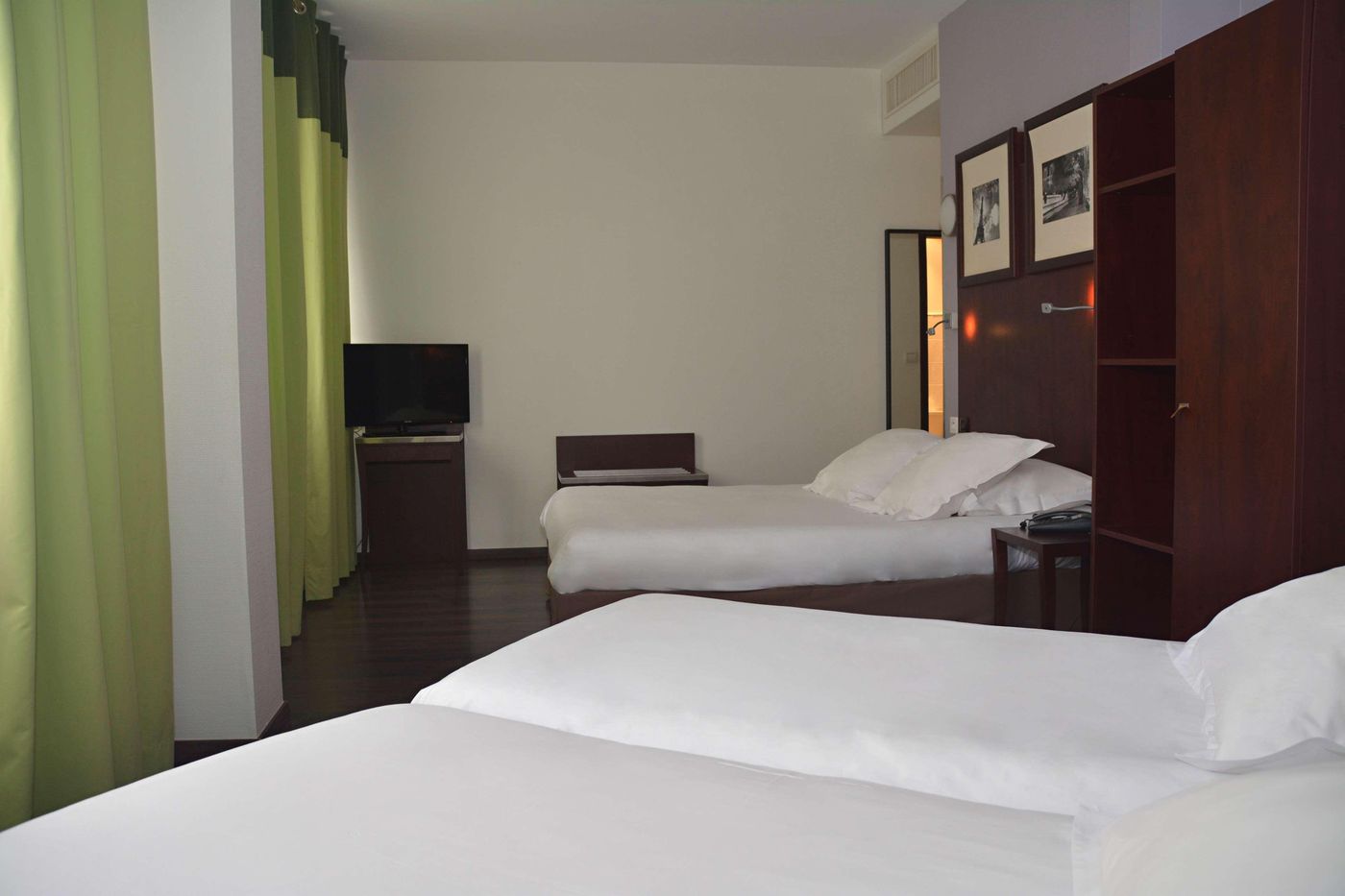 Sure Hotel by Best Western Annemasse-France-Annemasse-Room-7