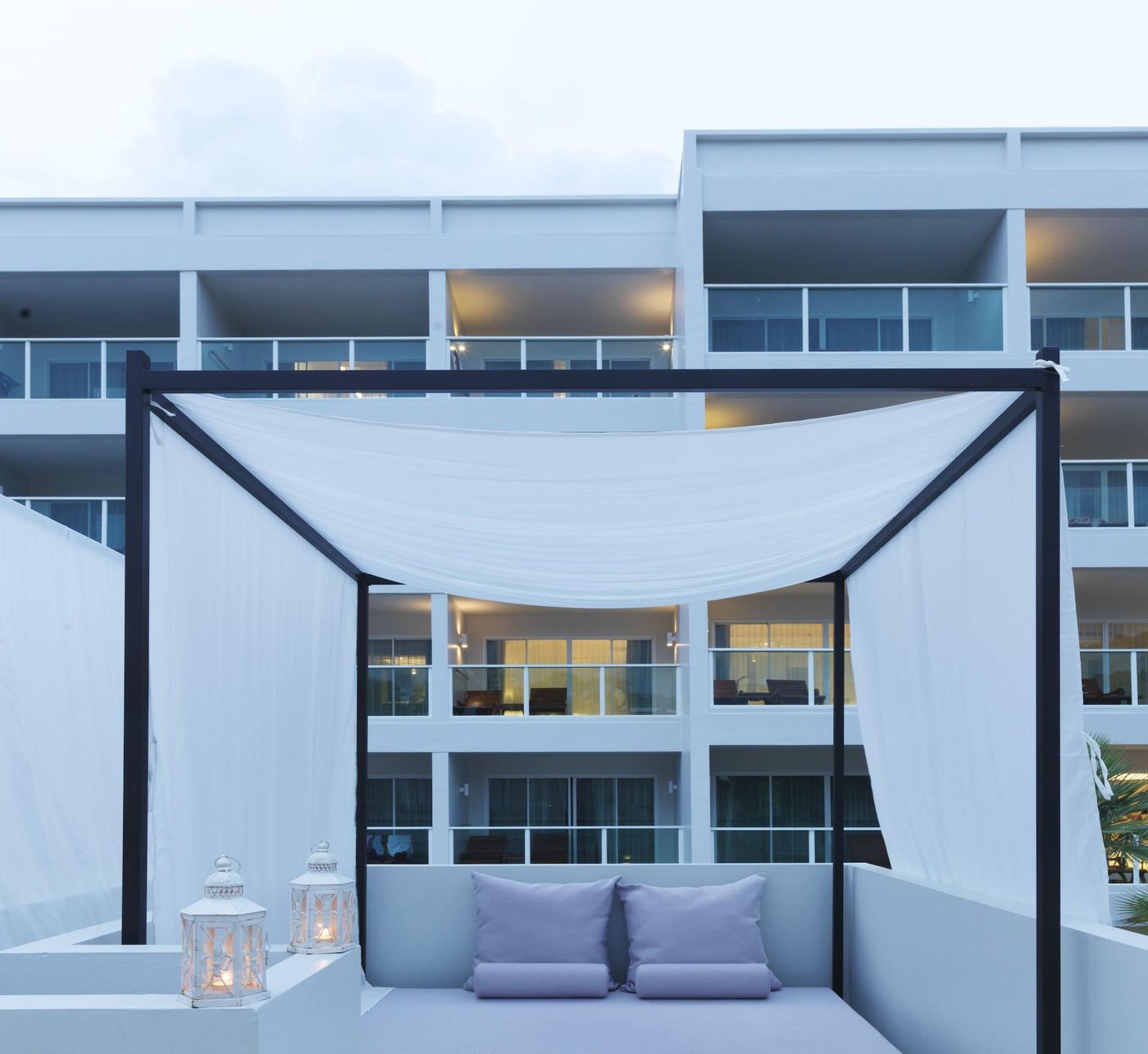 Chanalai-Romantica-Resort-Terrace-4