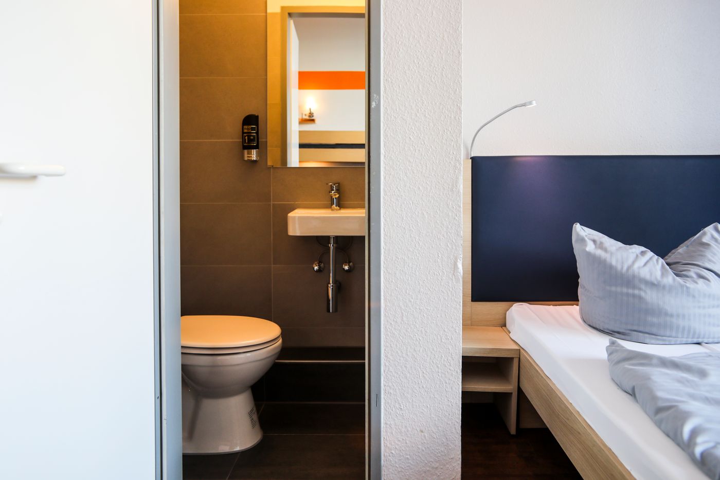 Acama-Kreuzberg-Hotel-Hostel-Room-26