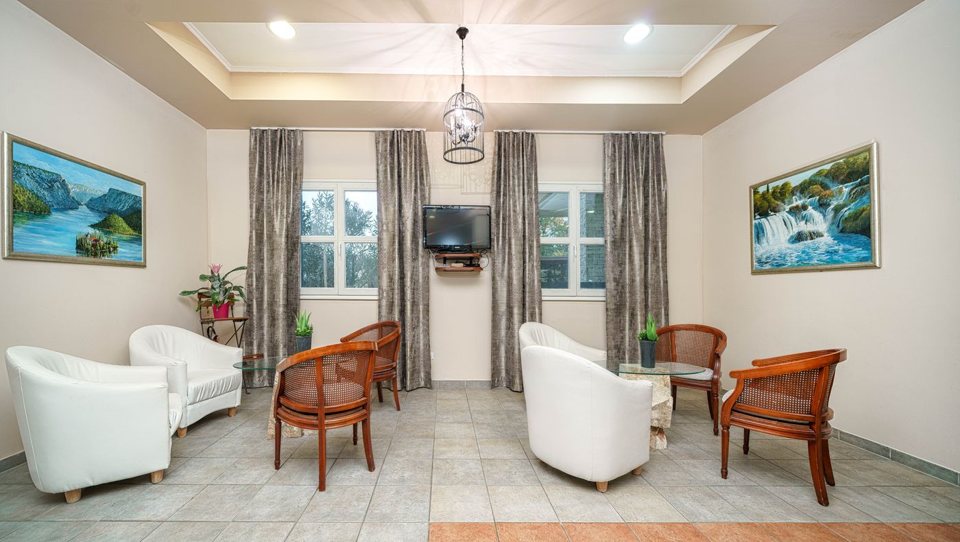 Hotel-Vrata-Krke-Sibenik-Lobby-30