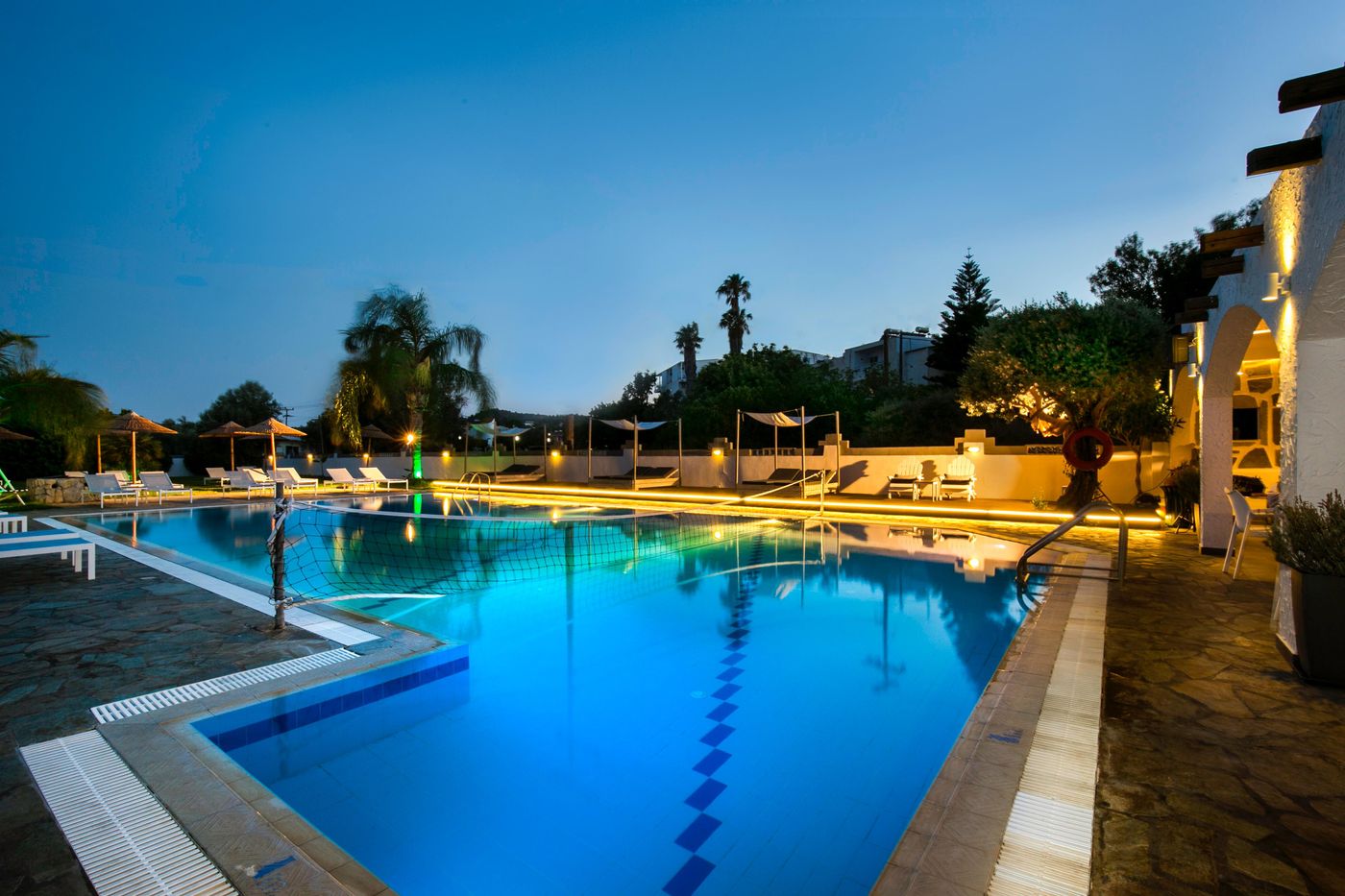 Malibu-Boutique-Pool-5