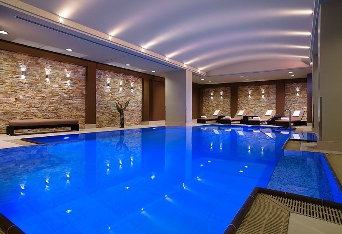 Marriott-Hotel-Berlin-Pool-58