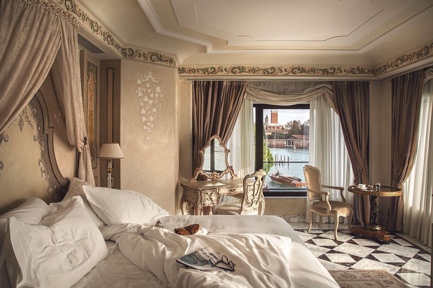 Hotel-Cipriani--A-Belmond-Hotel--Venice-Room-48