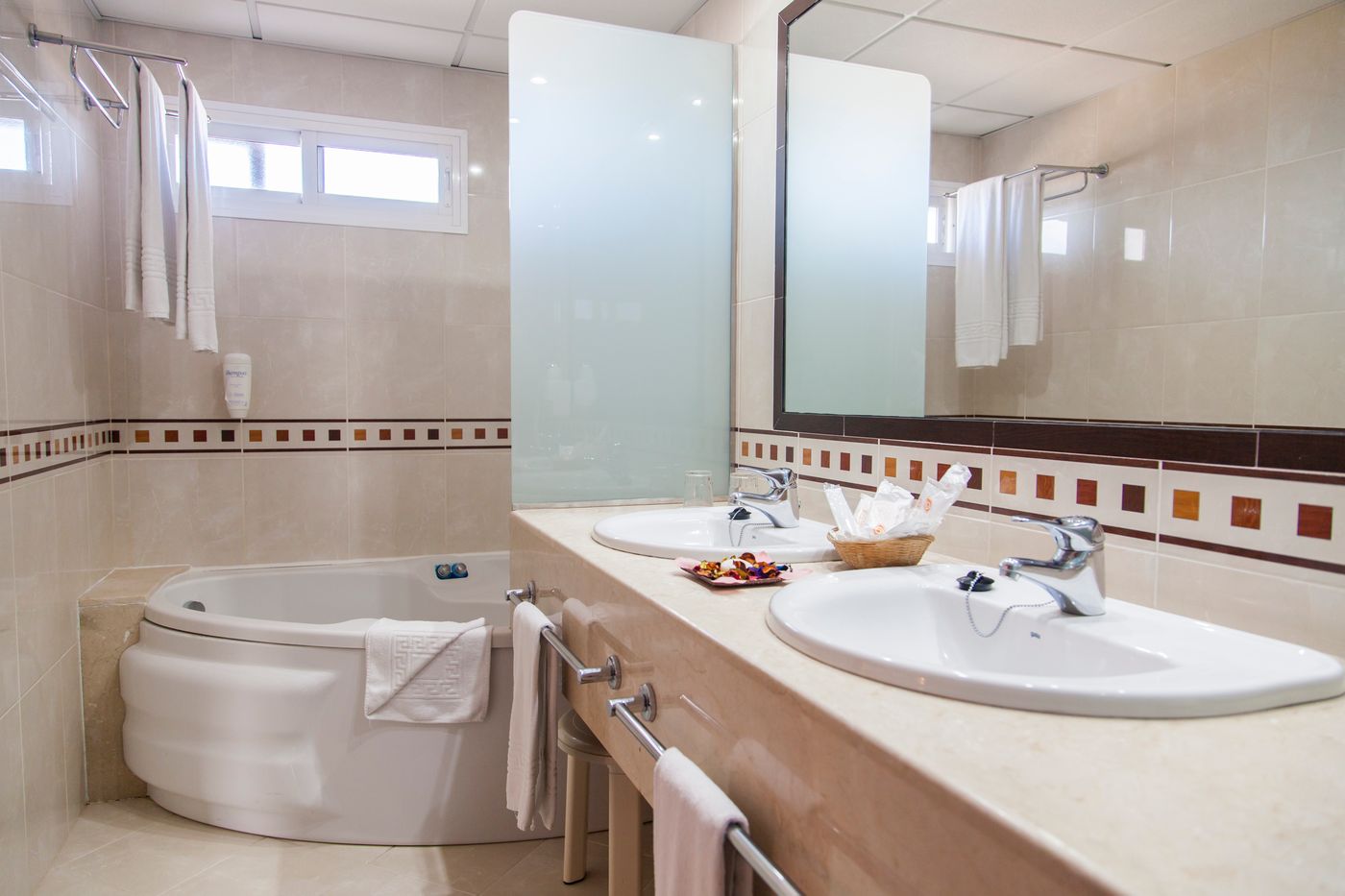 Smy-Puerto-de-la-Cruz-Room-32