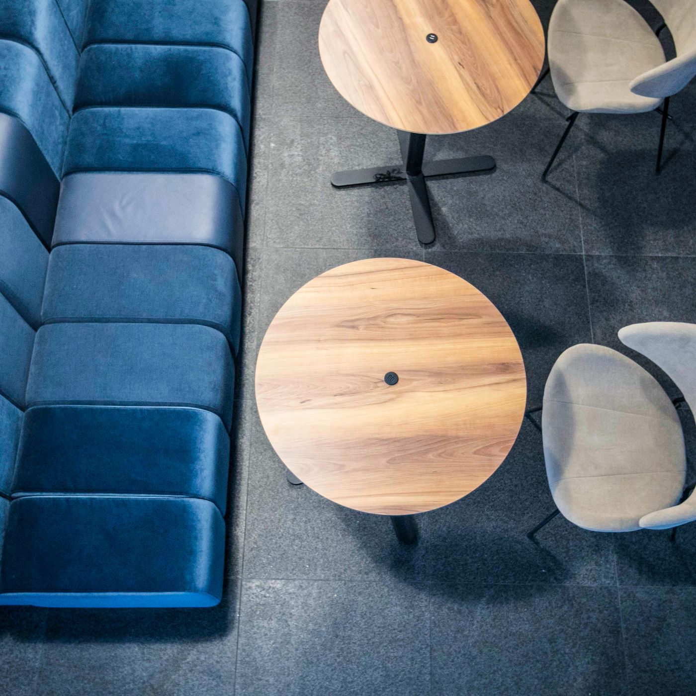 No-23-Premium-Aparthotel-Lobby-7