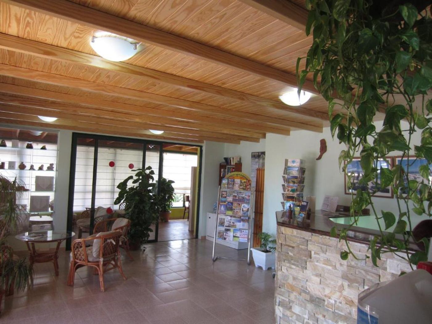Bungalows-Castillo-Playa-Lobby-23