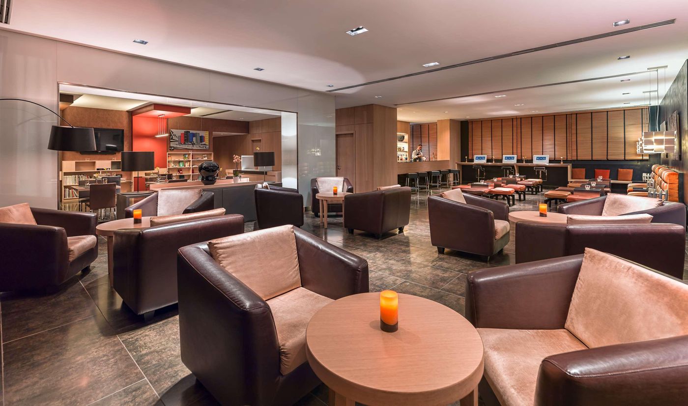 H10-Roma-Citta-Lobby-3