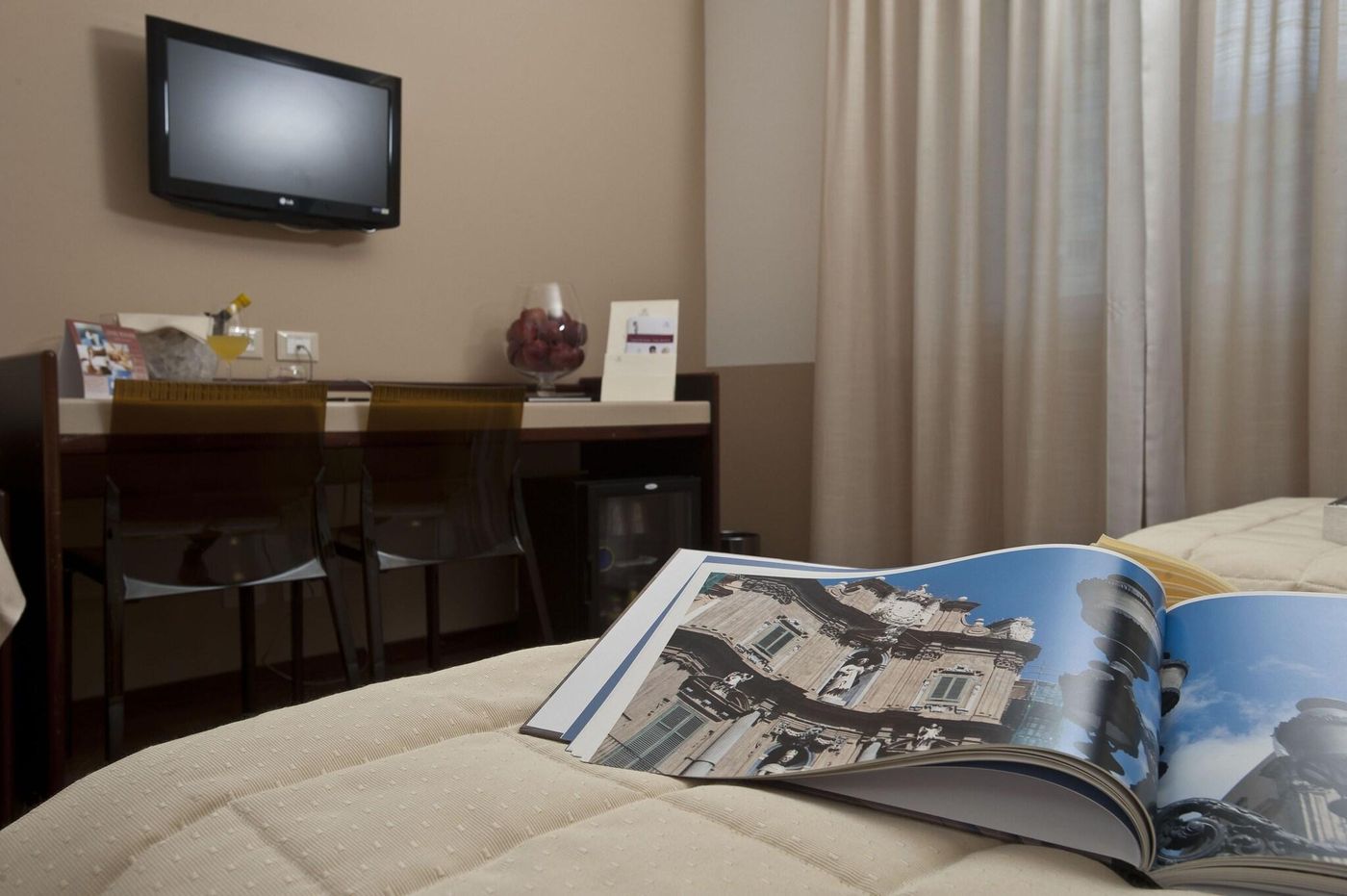 Astoria-Palace-Hotel-Room-29