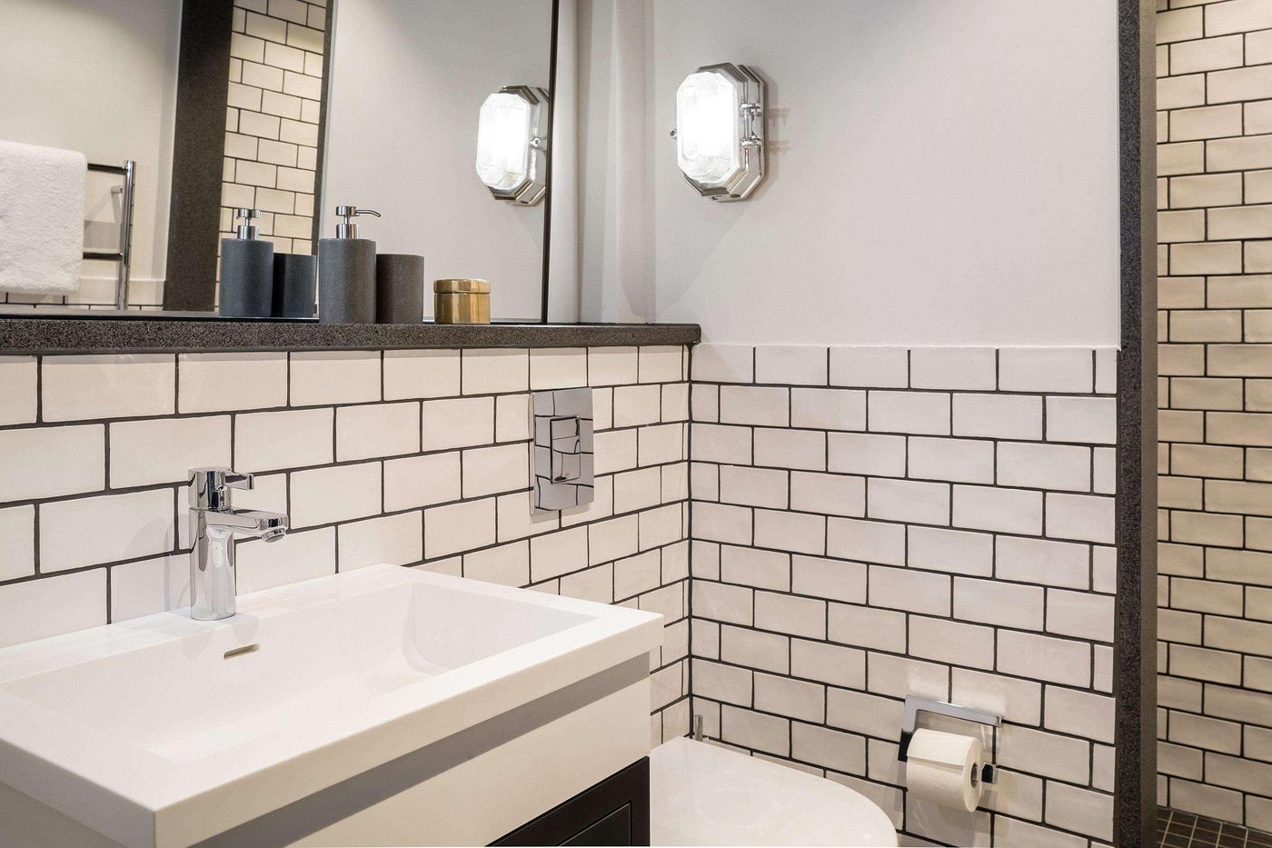 Hotel-Amo-By-Amano-Room-17