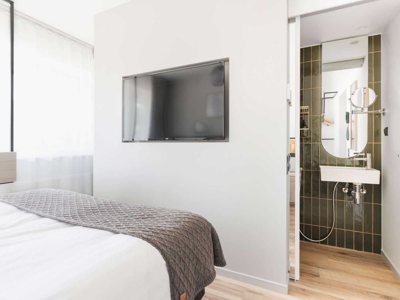 Oru-Hub-Hotel-Tallinn---Handwritten-Collection-Room-38