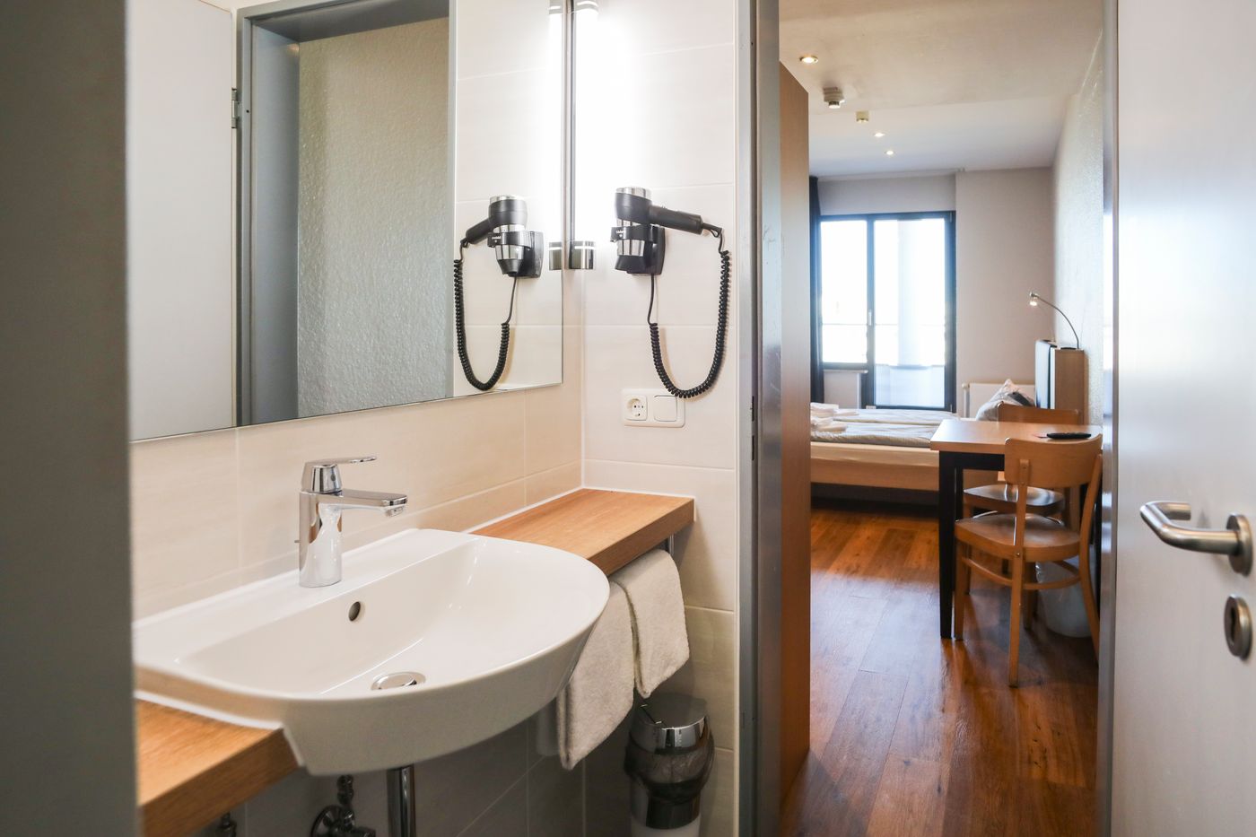 Acama-Kreuzberg-Hotel-Hostel-Room-28