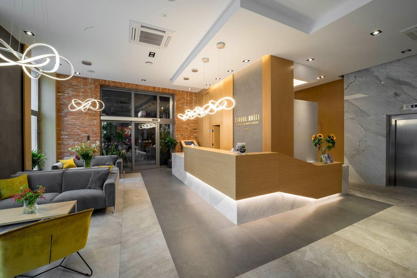 Korona Gold - Korona Hotel Wroclaw-Poland-WROCLAW-Lobby-8