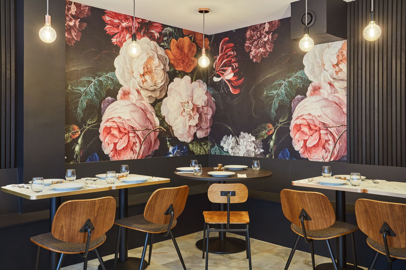 HOTEL-BEAUQUARTIER-MONTMARTRE-General-view-34