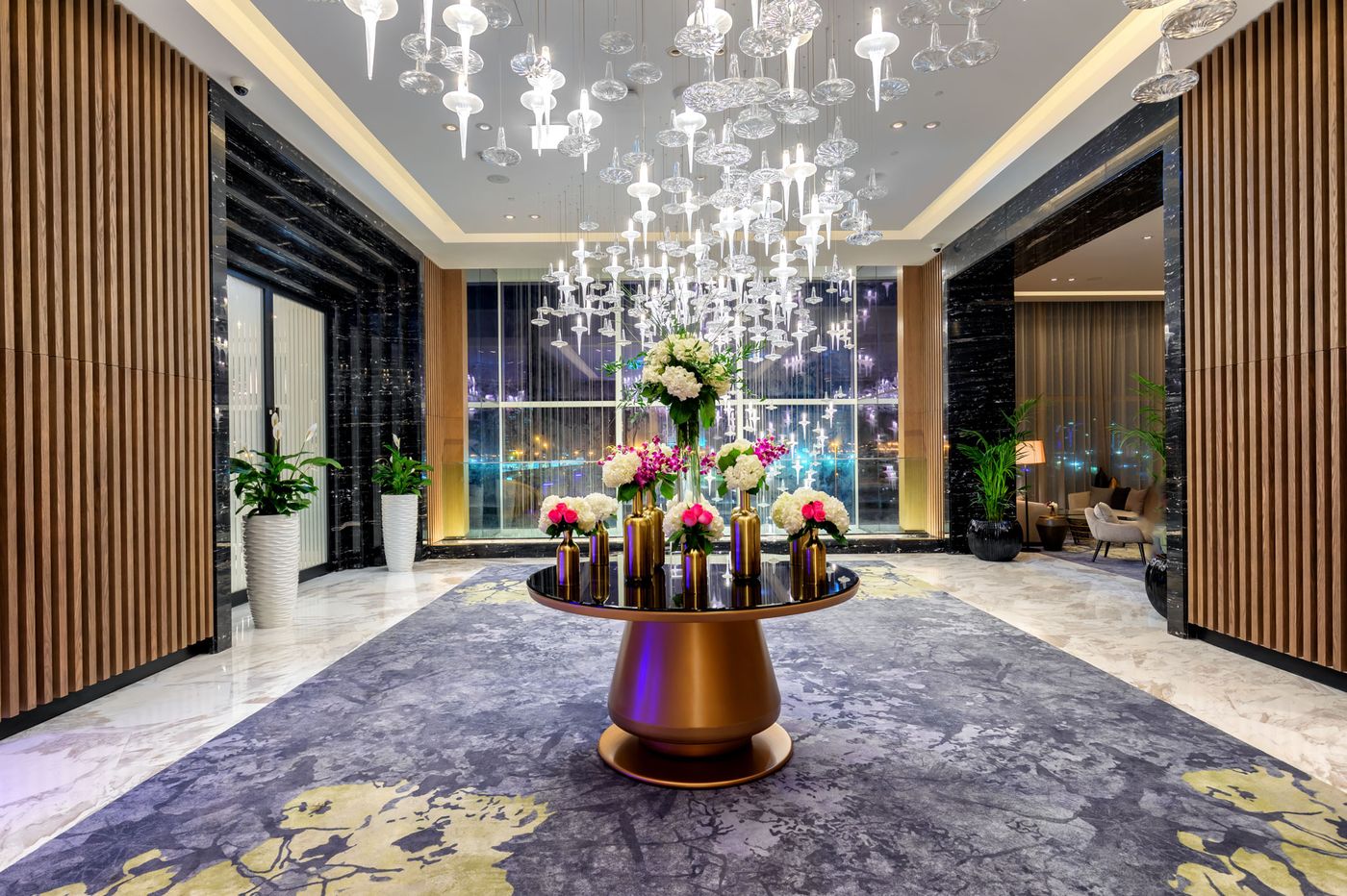 Taj-Jumeirah-Lakes-Towers-Dubai-Lobby-31
