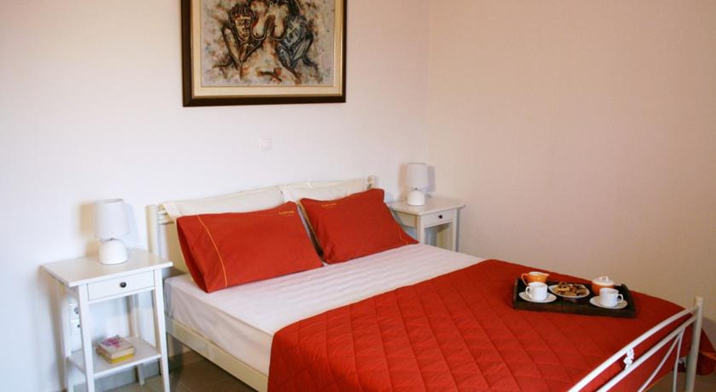 Lagoon View Apartments - Adults Only