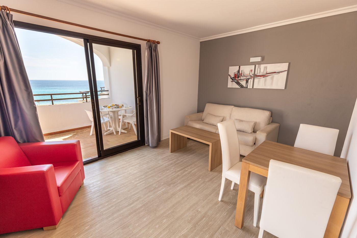 R2 Cala Millor Beach Apartments