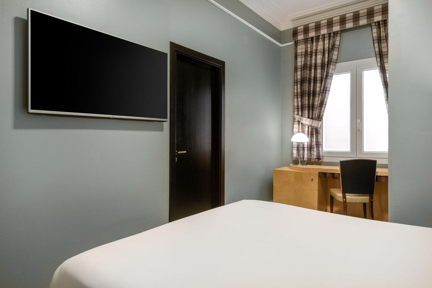 Larios-Malaga-Room-30