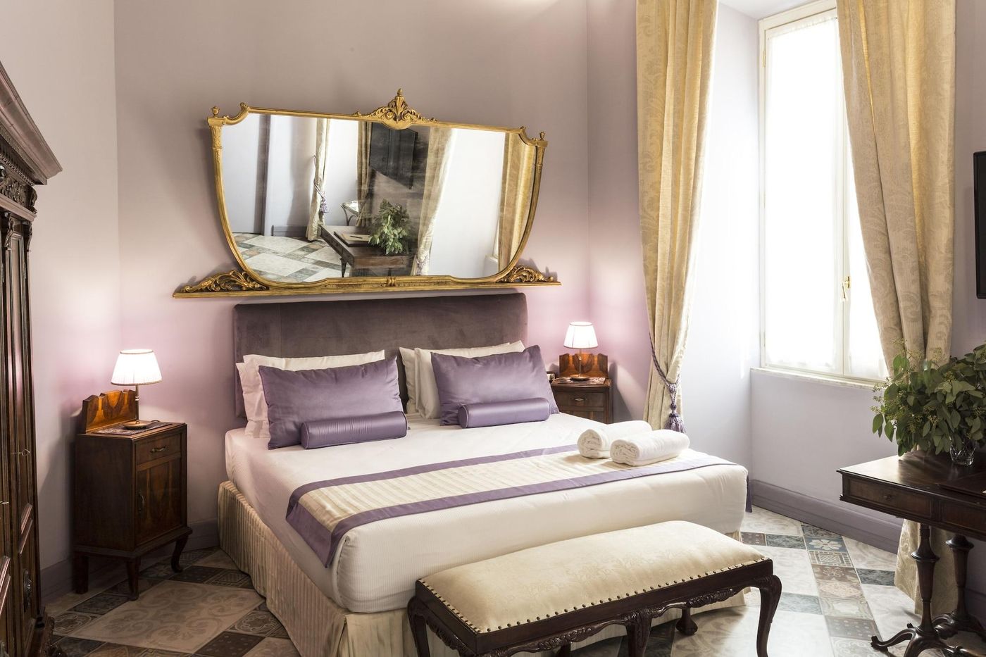 Navona-Grand-Suite-Room-13