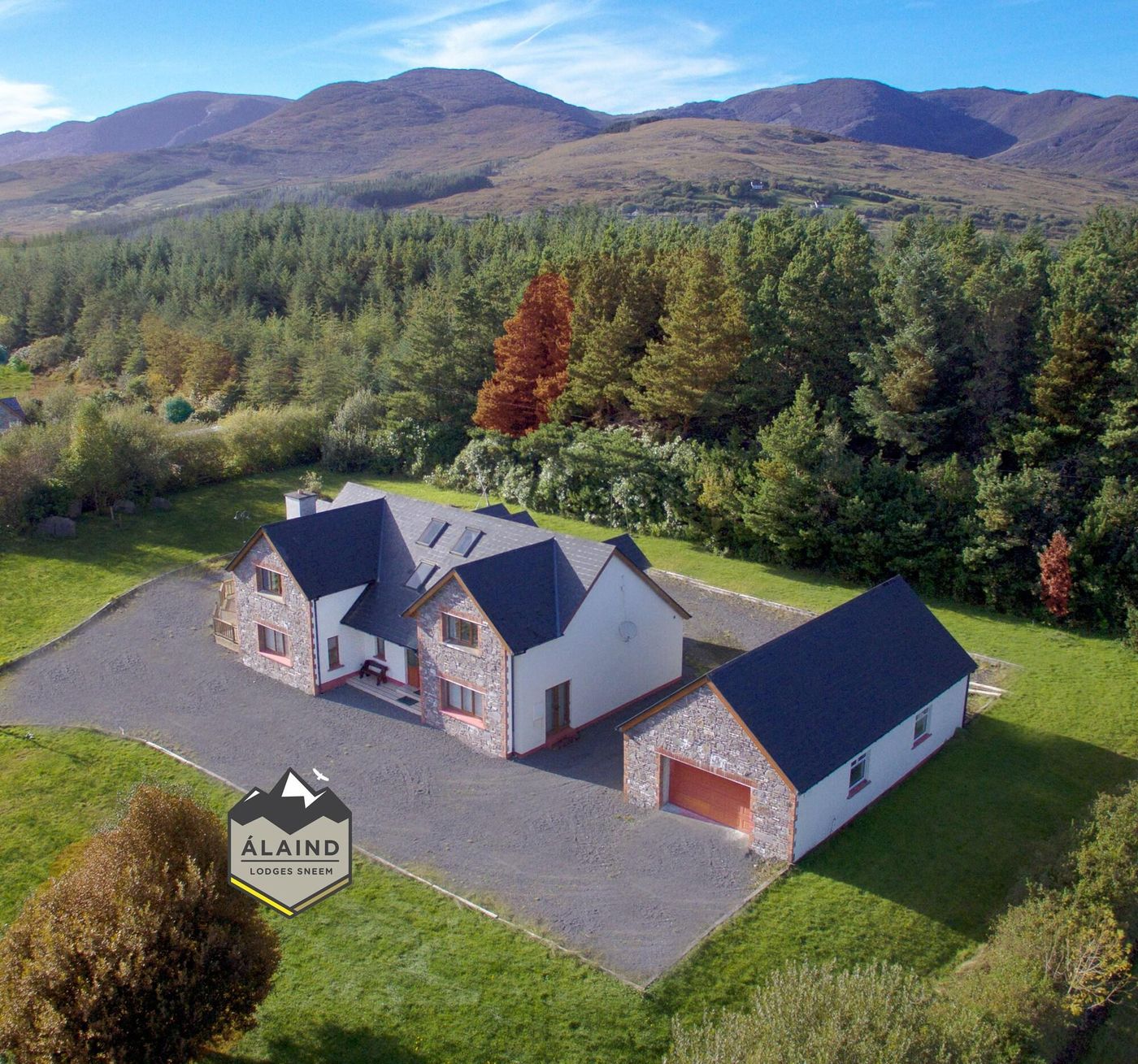 Alaind Lodges-Ireland-SNEEM-General view-1
