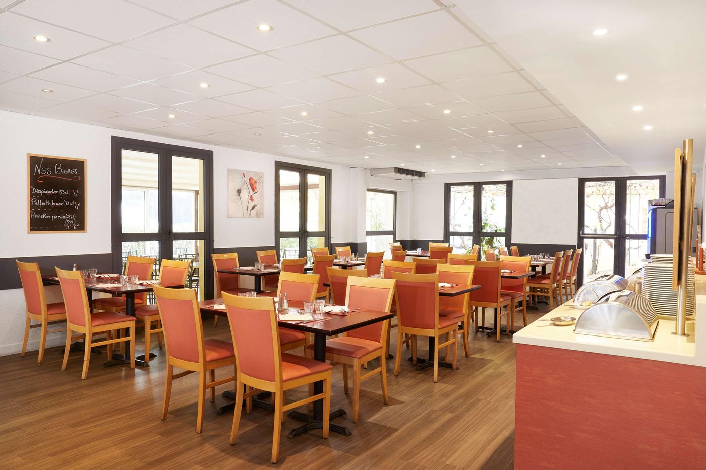 Kyriad-Nice-Ouest-Stade-Saint-Isidore-Restaurant-16